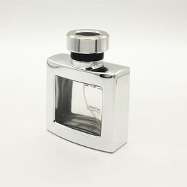 China De vierkante Uvflessen van het Deklaag Decoratieve Parfum met Navulbare Pompspuitbus leverancier
